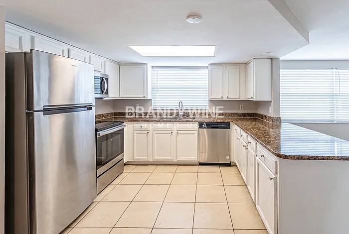 7815 Treasure Pointe Dr — Photo 8
