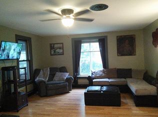 8331 Fox River Rd, Burlington, WI 53105