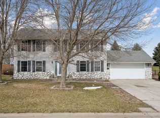 10272 53rd St NE, Albertville, MN 55301