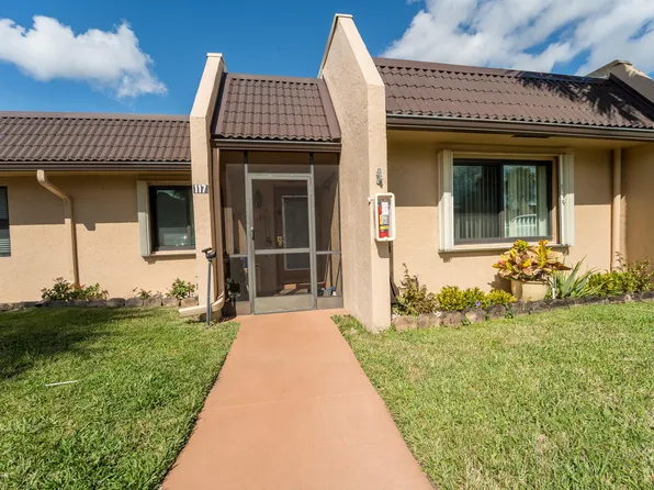 117 Lake Nancy Drive, West Palm Beach, FL 33411