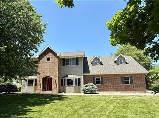 1027 Victory Ln, Maryville, MO 64468