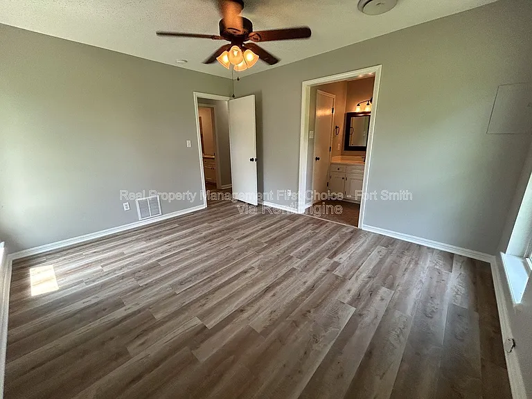 1406 Strozier Ct — Photo 19