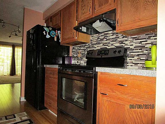 5th image of 161 W Shore Rd APT B11