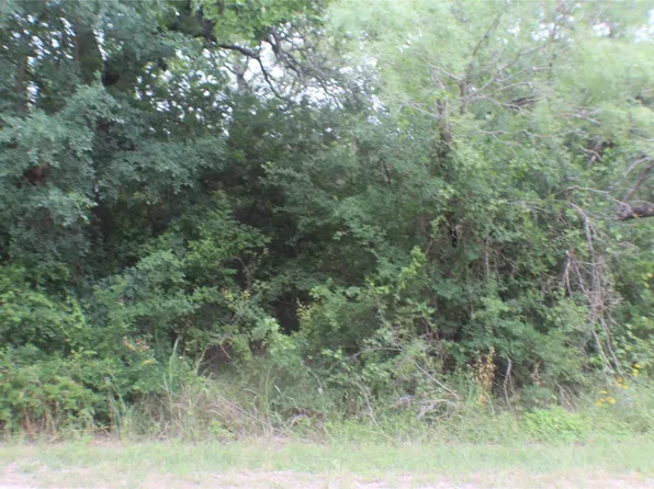5823 Lake Granbury Trl, Granbury, TX 76048