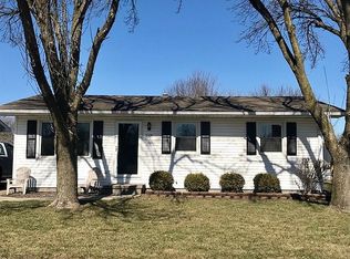 3005 Stokebridge Rd, Springfield, IL 62702