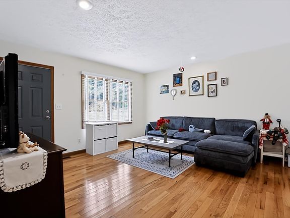 2nd image of 101 N Clark St