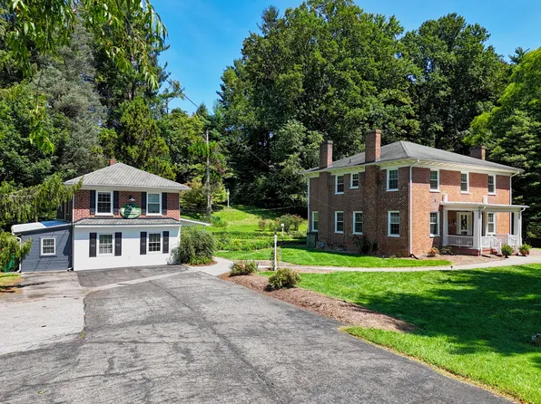 1800 Depot St NE, Christiansburg, VA 24073