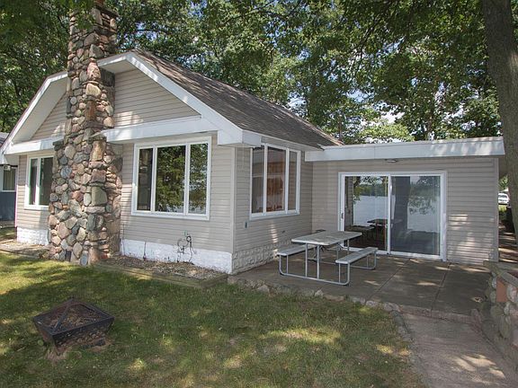 2nd image of 8942 Long Lake Dr E