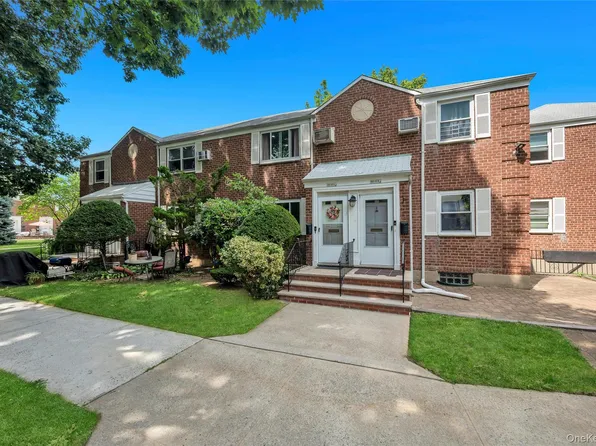 263-53 74th Avenue #90E31, Glen Oaks, NY 11004