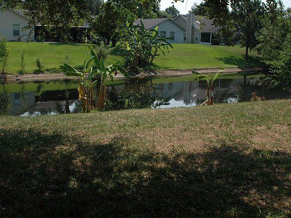 5th image of 2093 Saint Martins Dr E