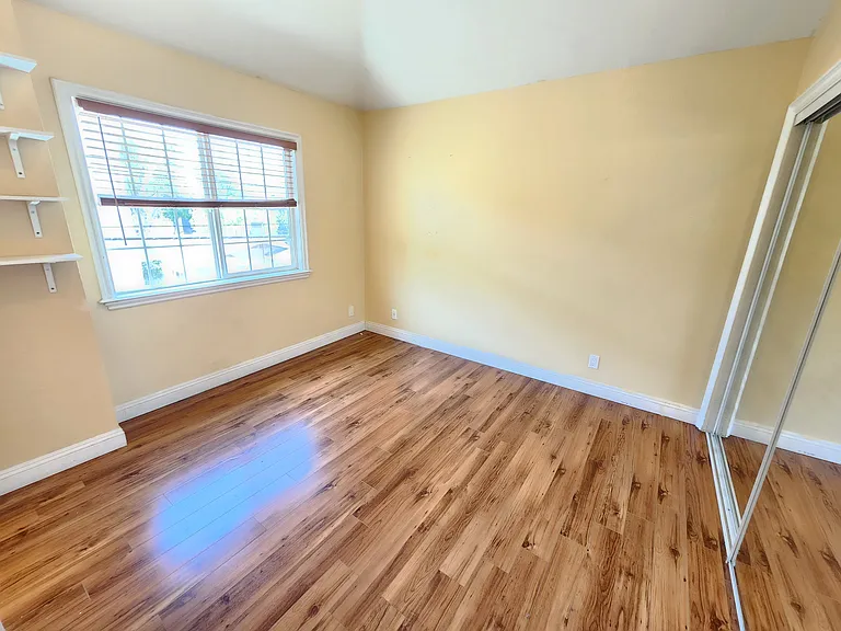 620 W Doran St #7 — Photo 13