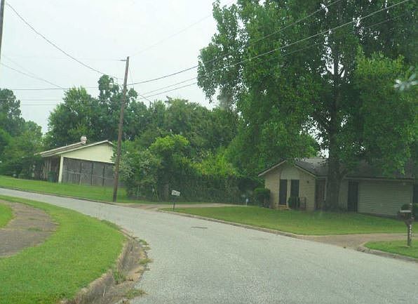 2nd image of 229 Kroy Dr