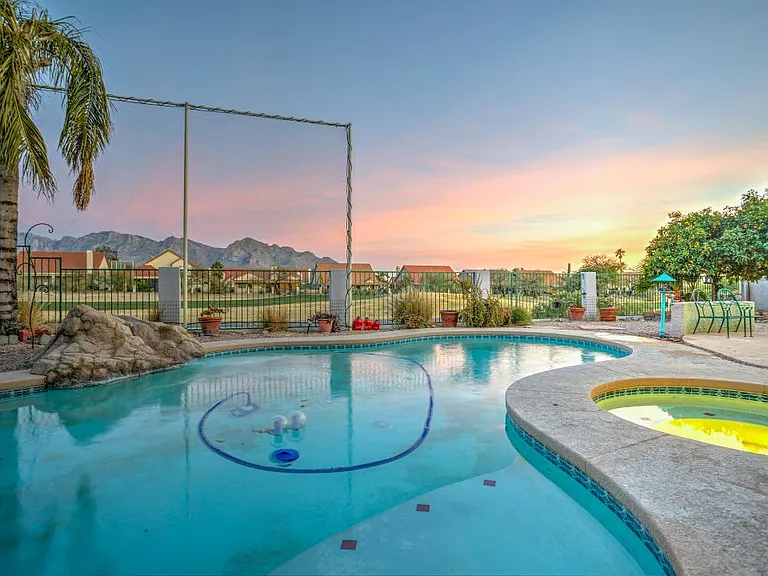 11018 N Mountain Breeze Dr — Photo 3