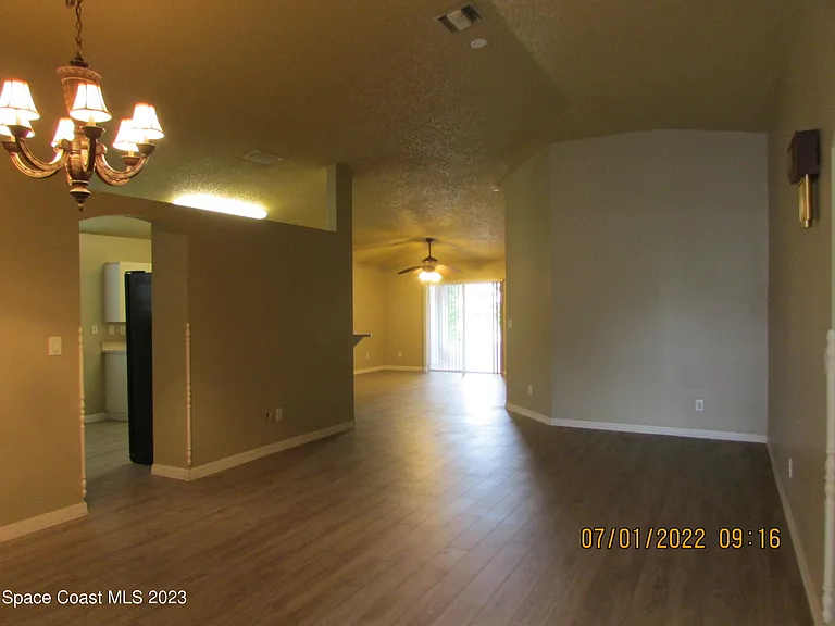 700 Benton Dr — Photo 7