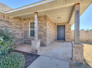 9220 NW 71st St, Yukon, OK 73099