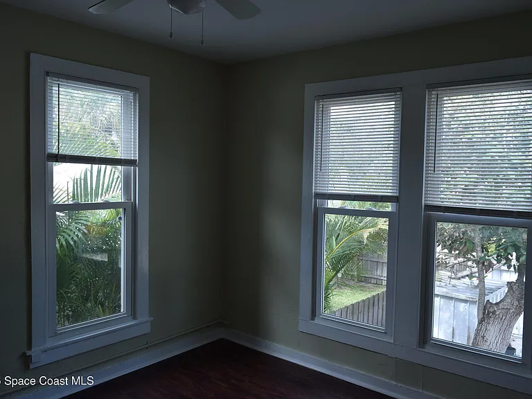 658 Young St #1 — Photo 15