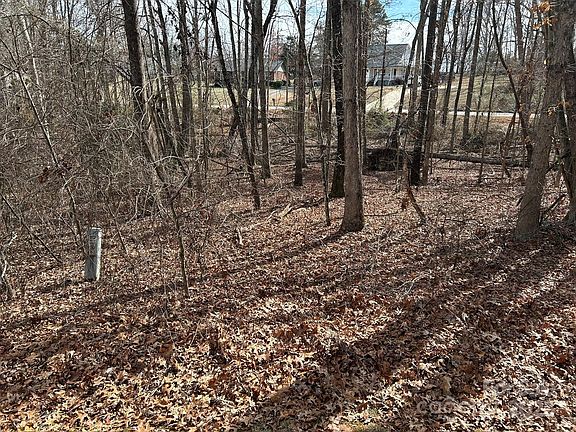 3rd image of 60 & 86 W Melissa Ln