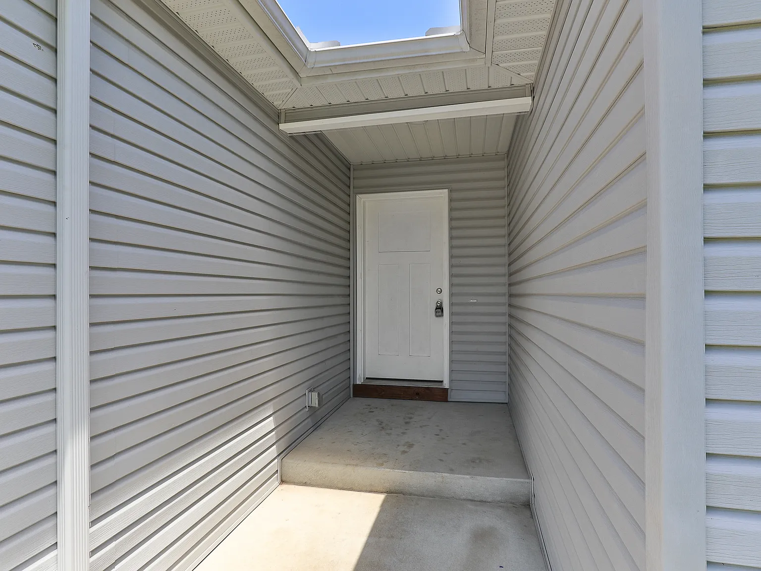 116 Whispering Meadows Pkwy — Photo 4