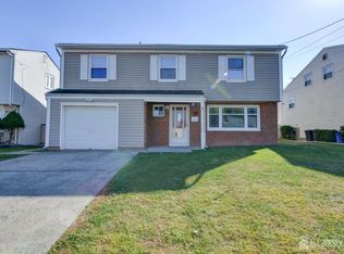 45 Willow St, Carteret, NJ 07008