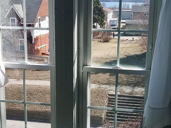 3rd image of 111 E Melendy St