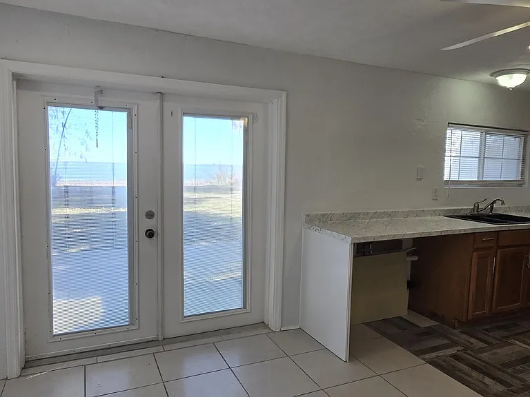 1120 Northshore Dr #1 — Photo 10
