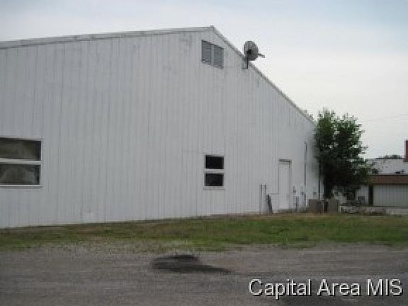 5th image of 1215 E Clary St