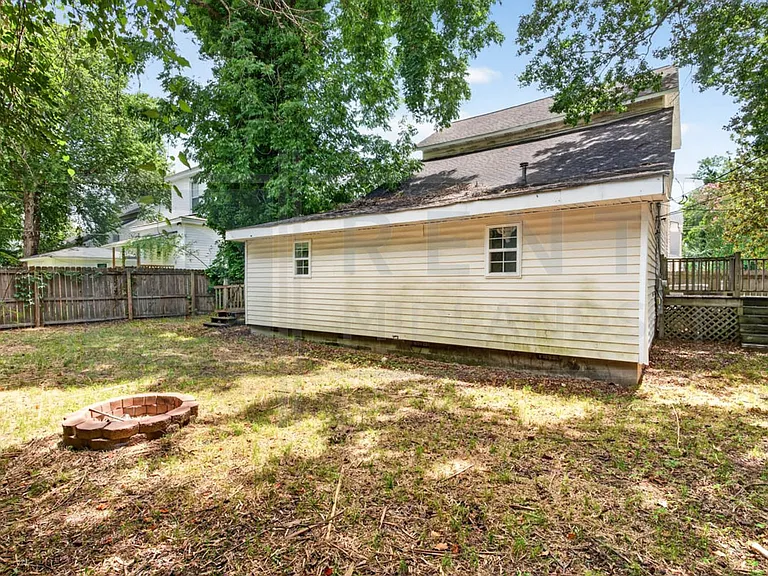 521 Georgia St — Photo 29