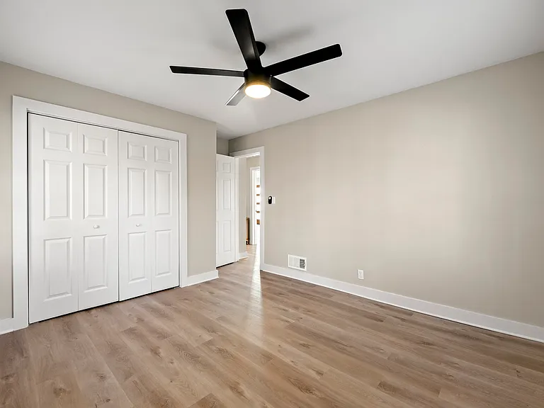 932 Mount Airy Dr SW — Photo 17