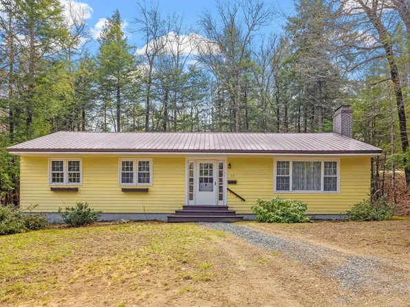 77 Pleasant Street, Plymouth, NH 03264