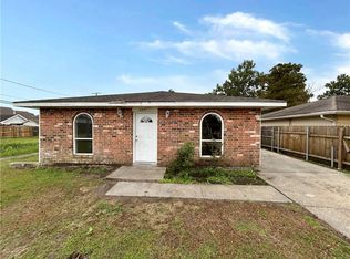 2401 Taffy Dr, Marrero, LA 70072