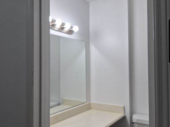 5th image of 1021 Willow Oaks Cir #1021