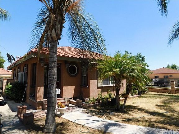 2nd image of 1919 N Pico Ave