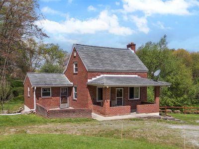 135 Erbes Ln, Mars, PA, 16046