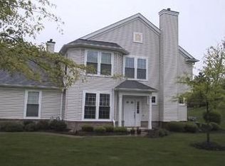 2679 Wyndgate Ct #2679, Westlake, OH 44145