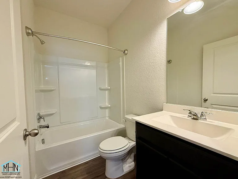 5843 Gulf Mdw — Photo 10