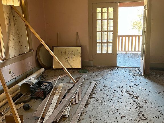 4th image of 655 E McLemore Ave