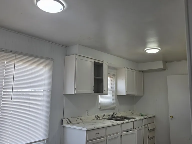 4701 Birchcrest Dr — Photo 2