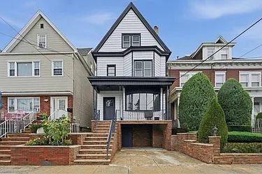 281 Avenue C