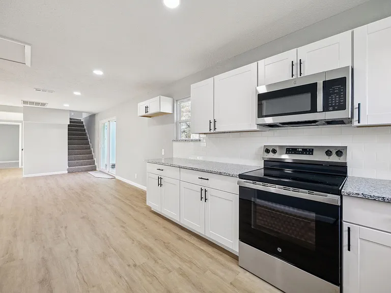 5124 Laurel Ln — Photo 6