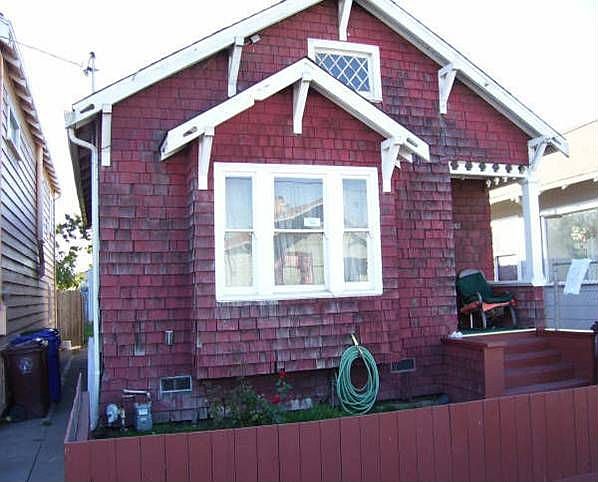2nd image of 161 2nd St