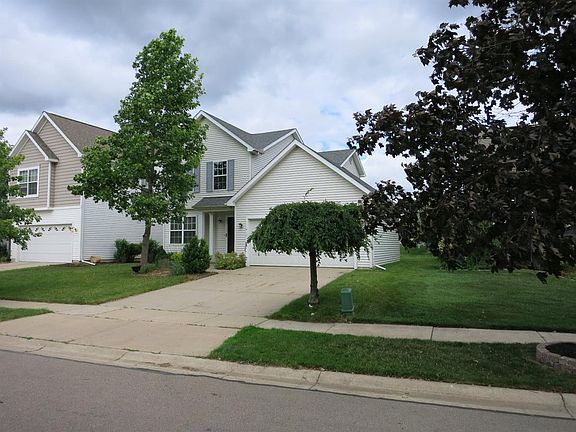 2nd image of 410 Cambridge Dr