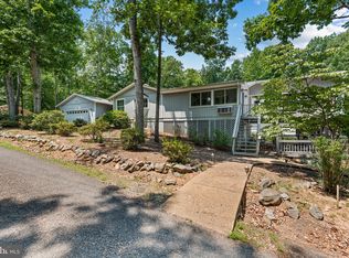 315 Wakefield Dr, Locust Grove, VA 22508