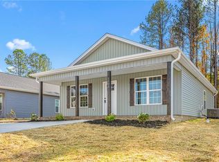 1105 Sunset Dr, Thomasville, NC 27360