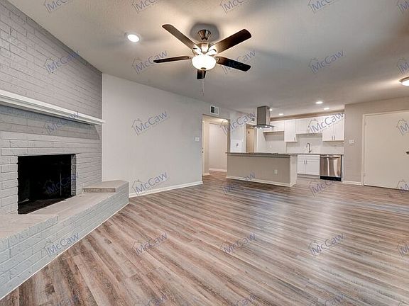 4th image of 729 Poe St