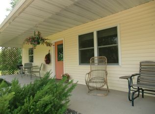 208 Emmonsville Rd, Hatley, WI 54440