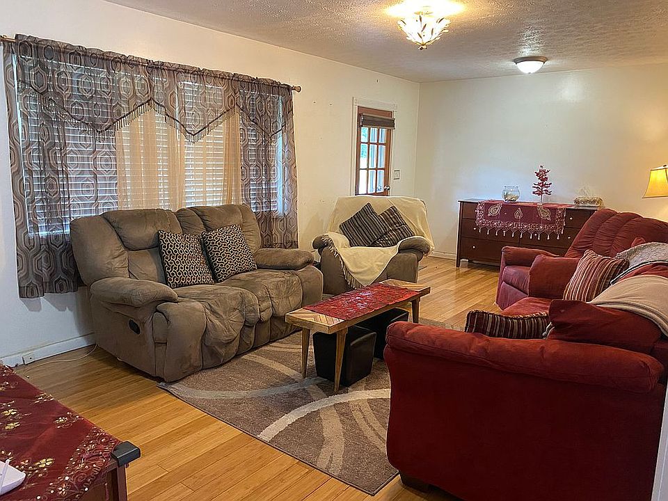 105 Lincoln Hts, Alum Creek, WV 25003 Zillow