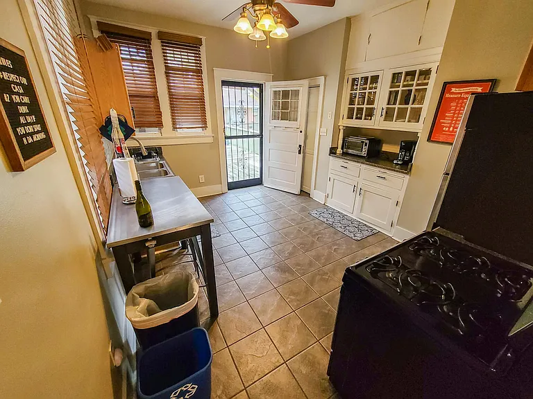 1809 N Dupre St — Photo 13