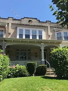 1672 Jancey St photo 1
