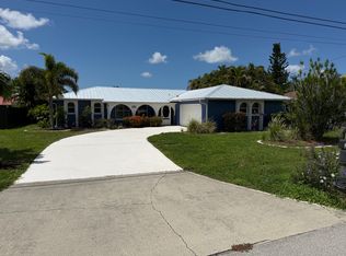 210 SE 1st Ter, Cape Coral, FL 33990