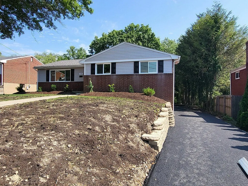 696 Macbeth Dr photo 1